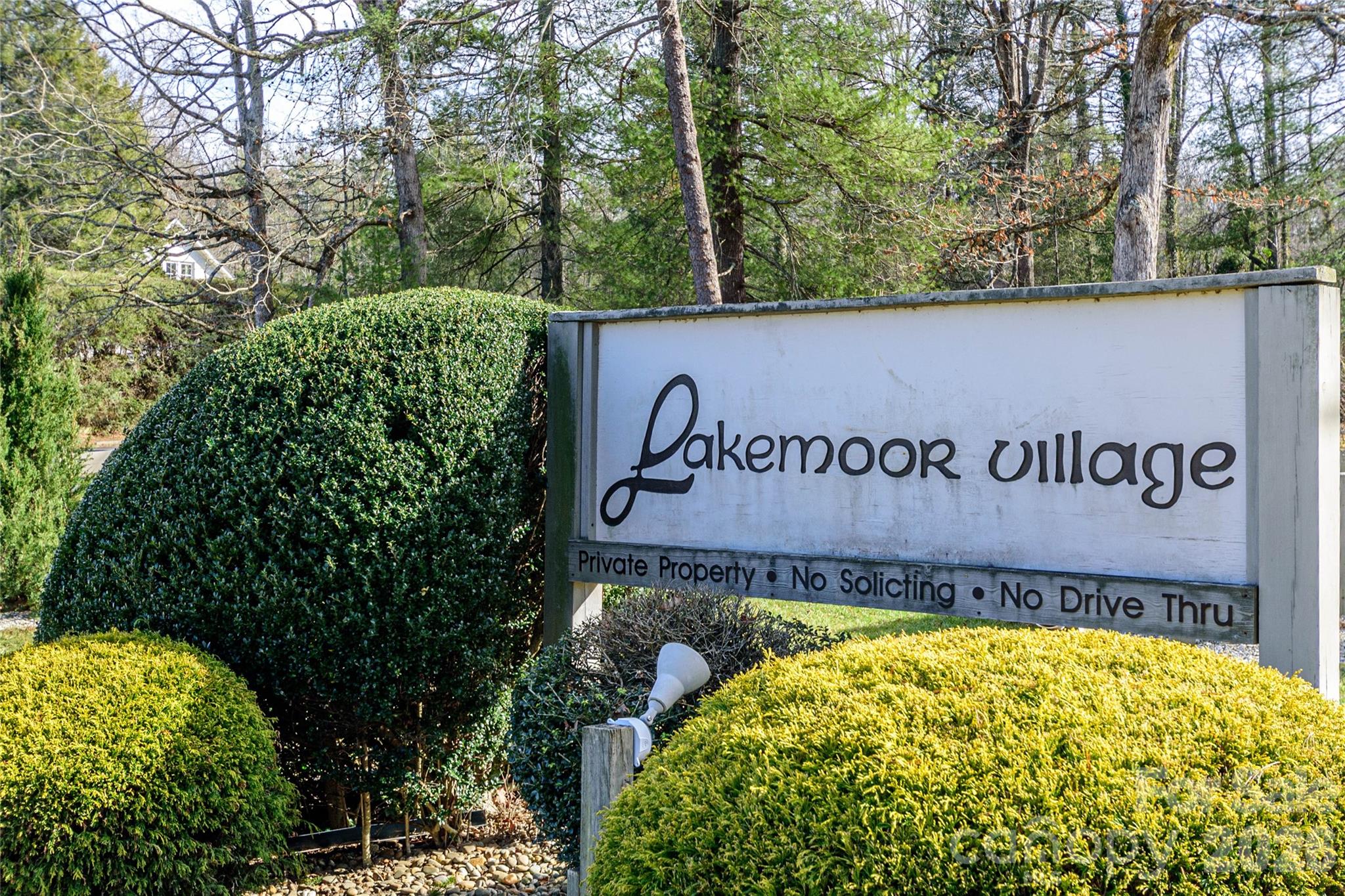 8 Lakemoor Lane Hendersonville NC 28739