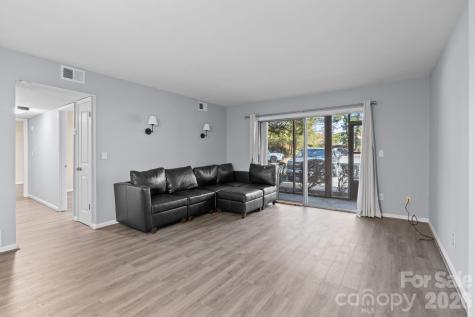 427 6th Avenue W Hendersonville NC 28739