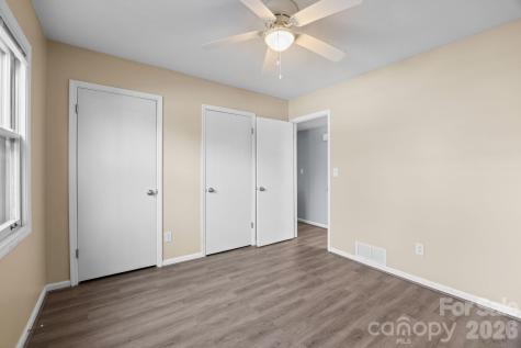 427 6th Avenue W Hendersonville NC 28739