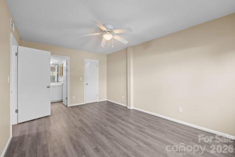 427 6th Avenue W Hendersonville NC 28739