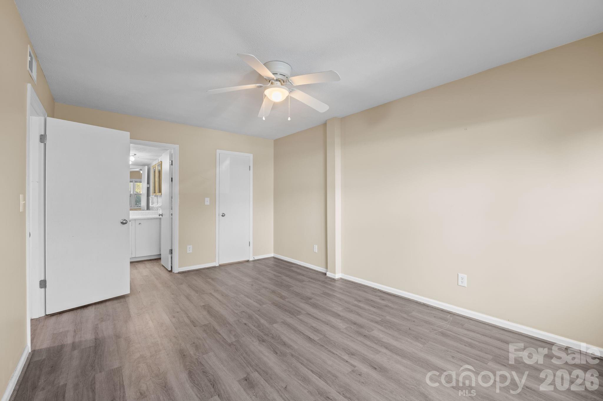 427 6th Avenue W Hendersonville NC 28739