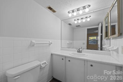 427 6th Avenue W Hendersonville NC 28739