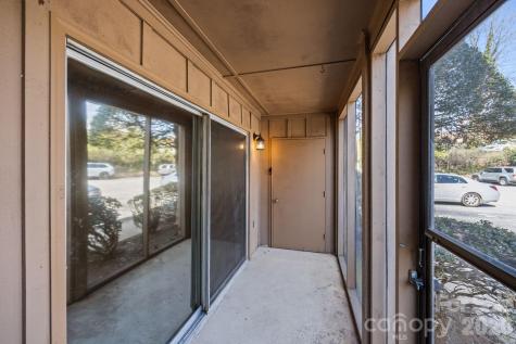 427 6th Avenue W Hendersonville NC 28739