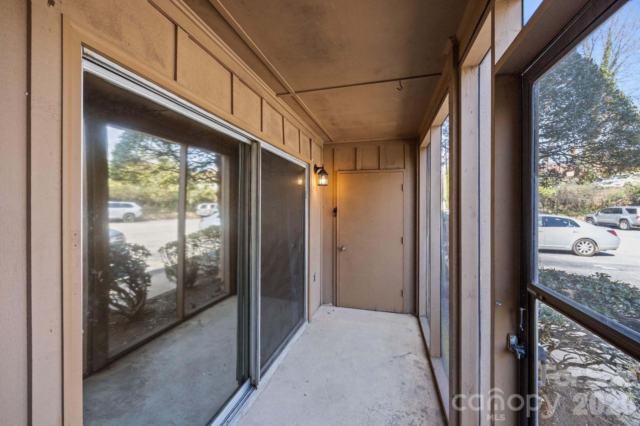 427 6th Avenue W Hendersonville NC 28739