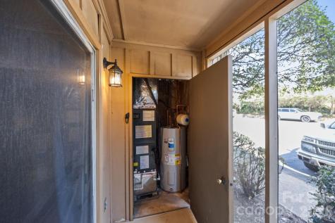 427 6th Avenue W Hendersonville NC 28739