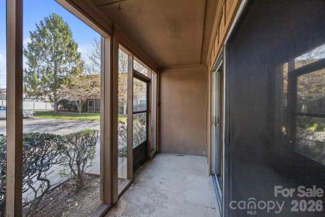 427 6th Avenue W Hendersonville NC 28739