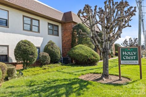 427 6th Avenue W Hendersonville NC 28739