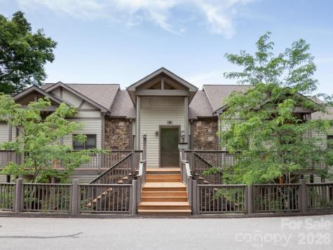 30 Club Villa Court Burnsville NC 28714