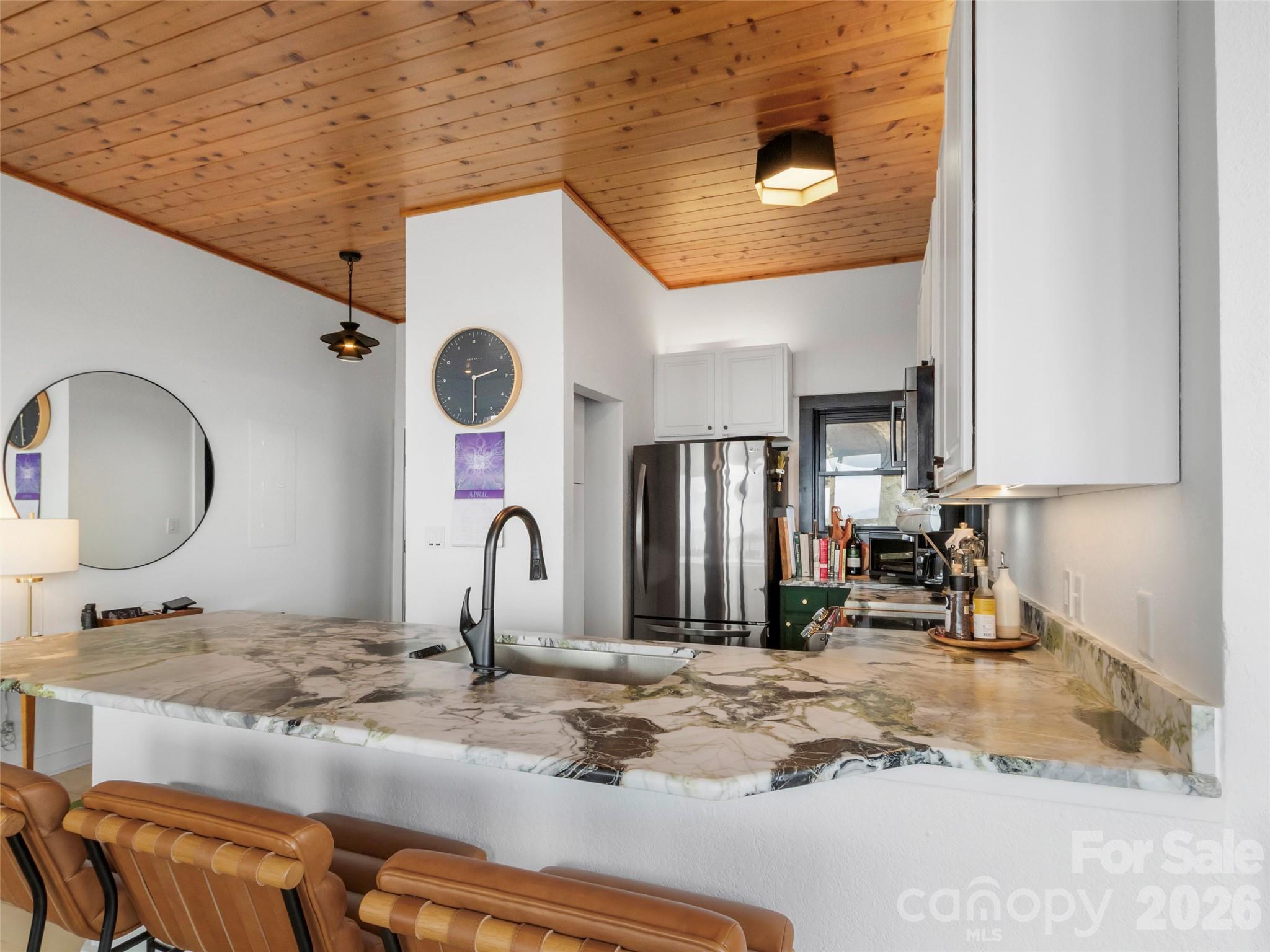 30 Club Villa Court Burnsville NC 28714