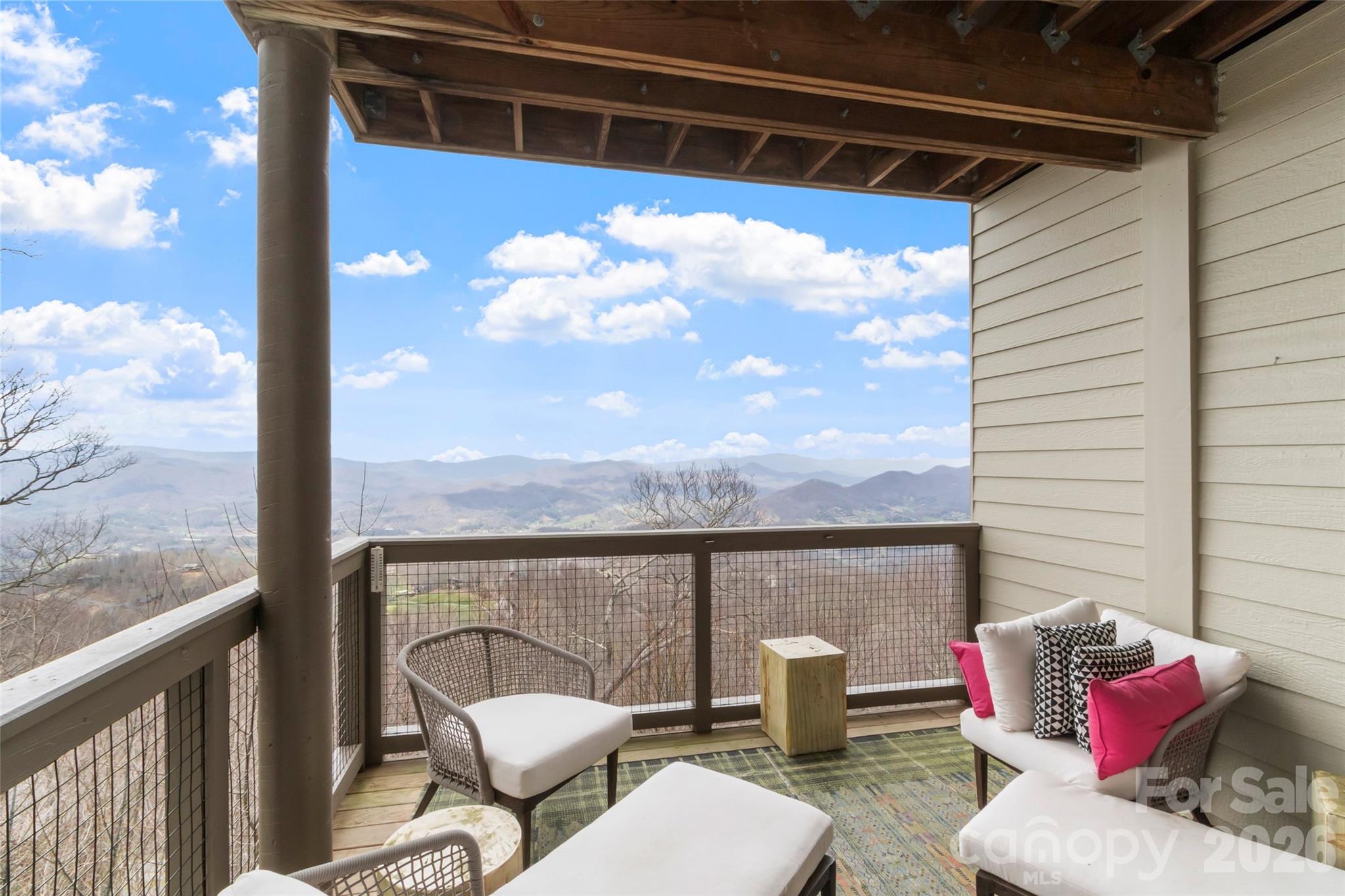 30 Club Villa Court Burnsville NC 28714