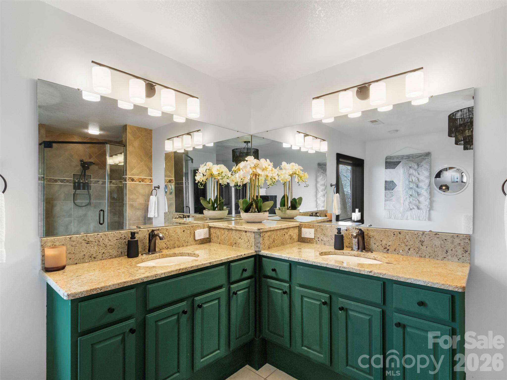 30 Club Villa Court Burnsville NC 28714