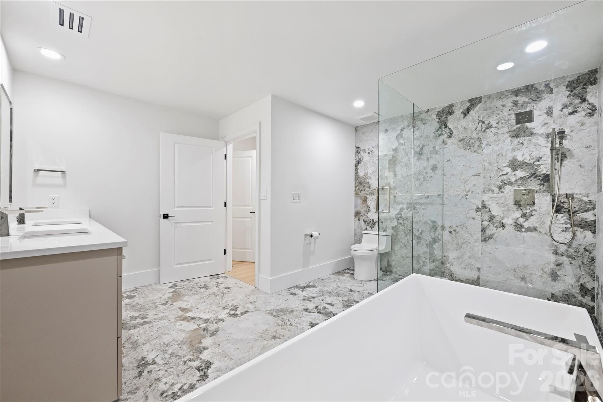 435 S Tryon Street Charlotte NC 28202