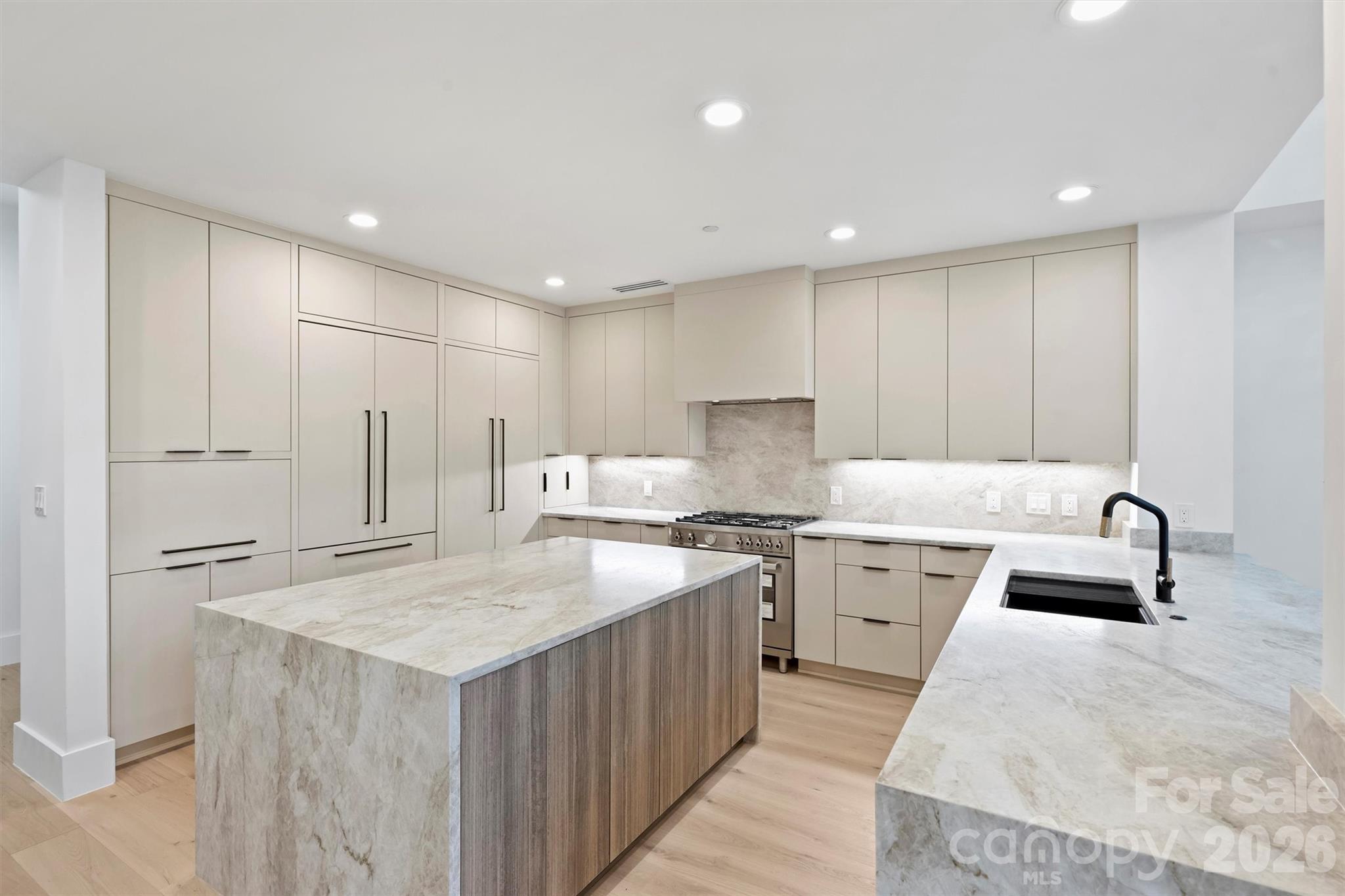 435 S Tryon Street Charlotte NC 28202