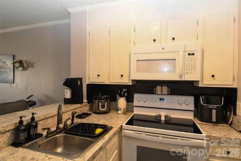 1046 Surry Lane Gastonia NC 28054