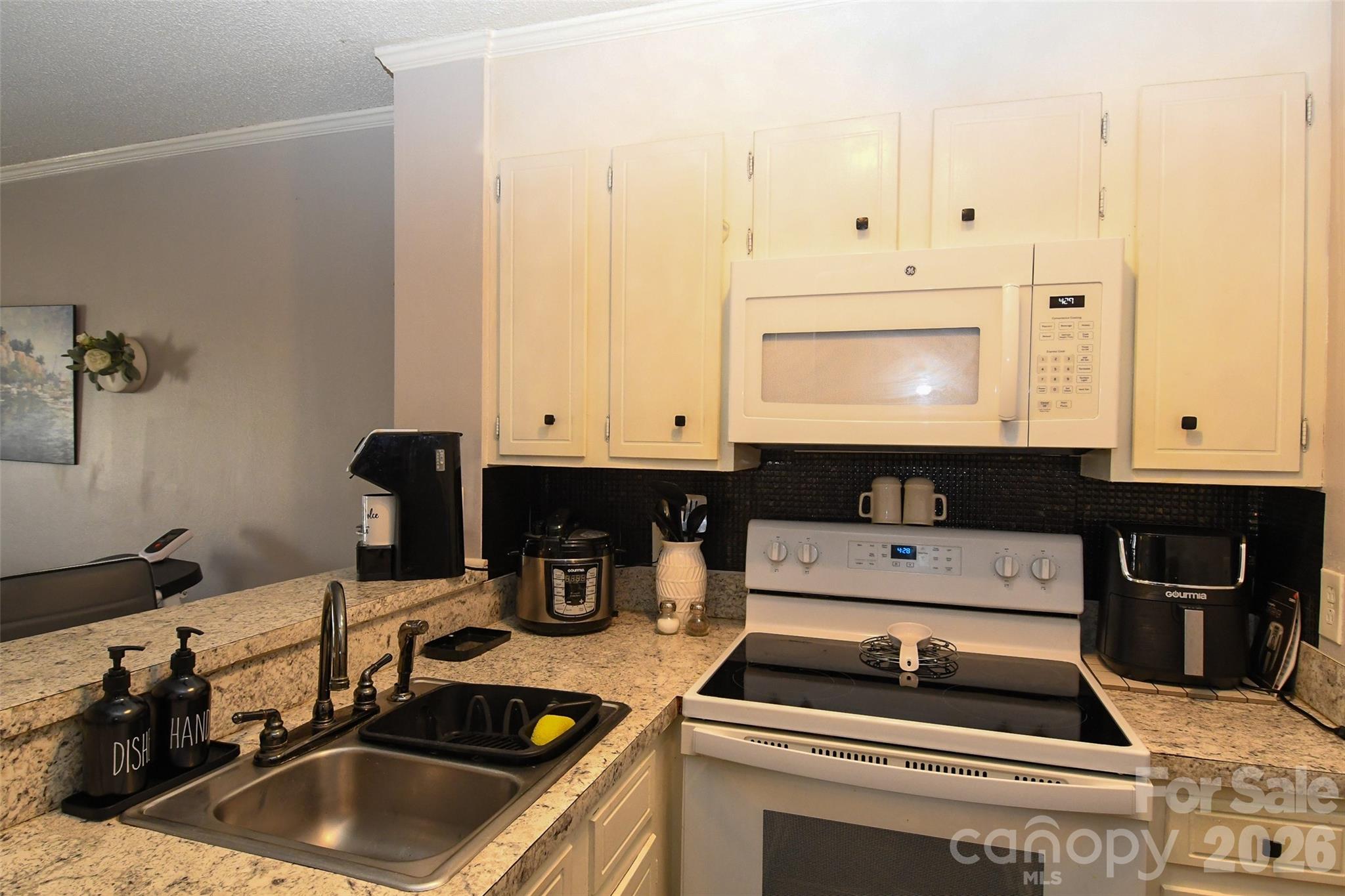 1046 Surry Lane Gastonia NC 28054