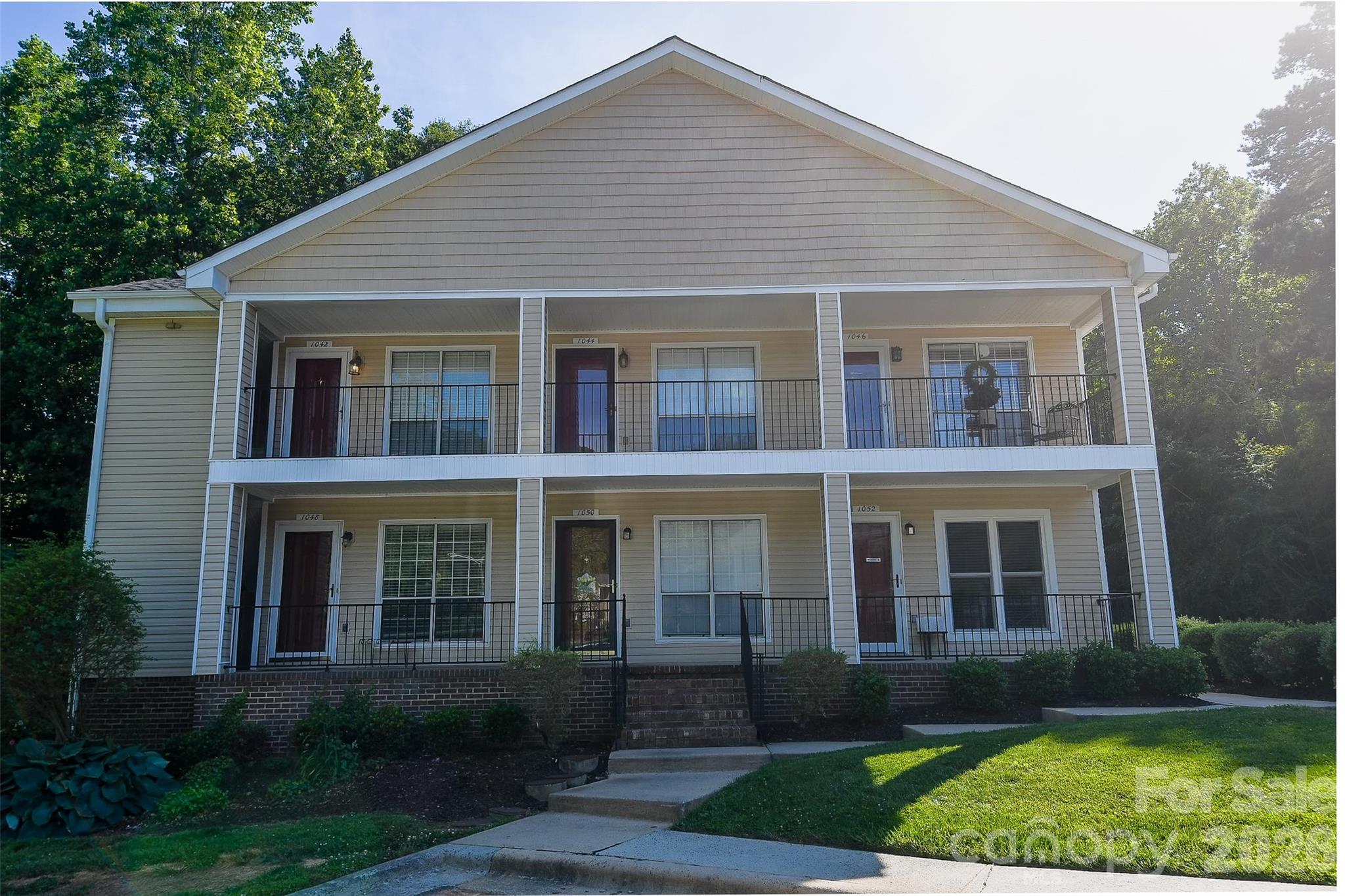 1046 Surry Lane Gastonia NC 28054