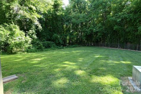 1046 Surry Lane Gastonia NC 28054
