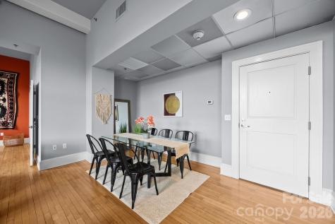 84 W Walnut Street Asheville NC 28801