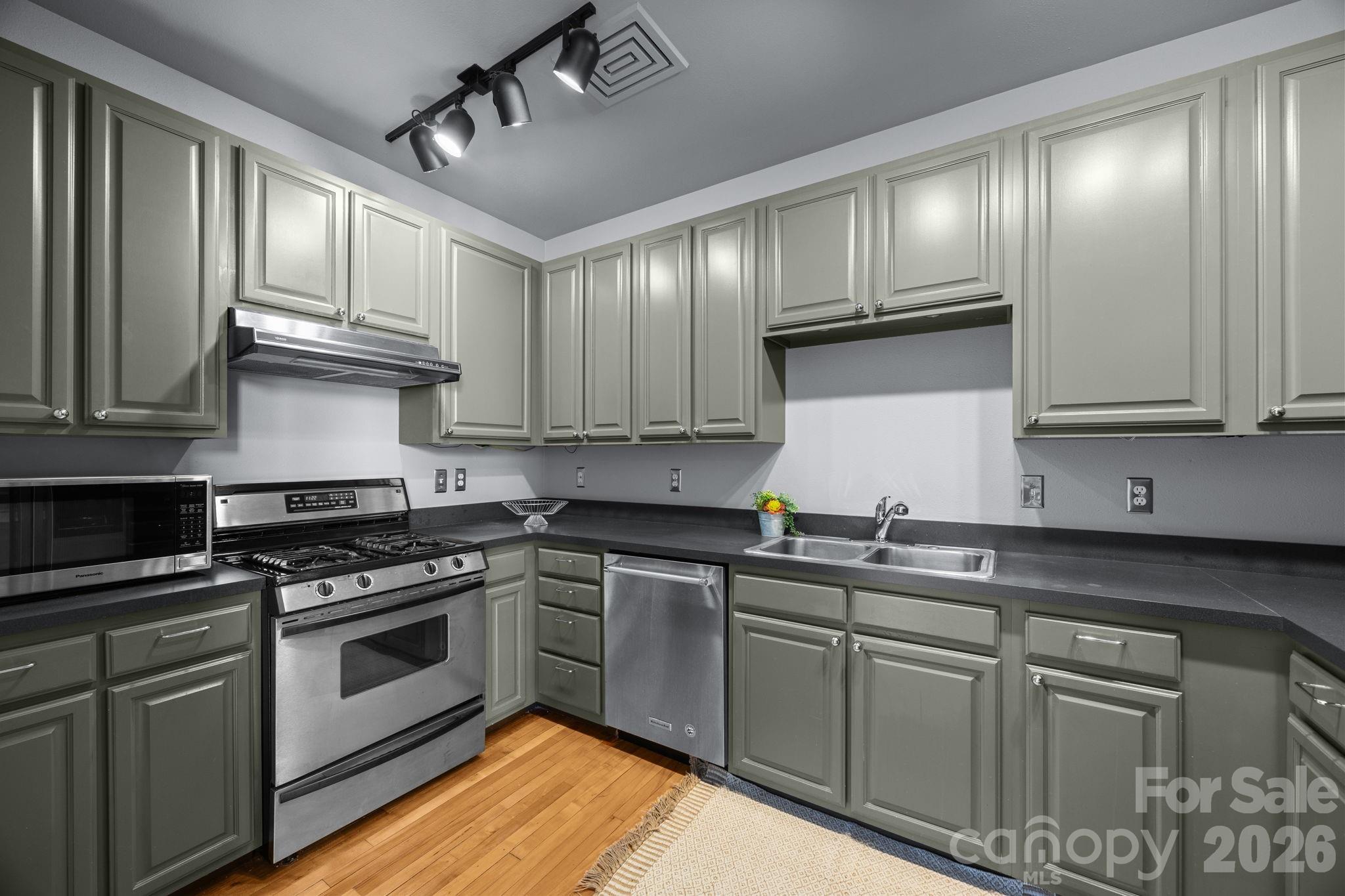 84 W Walnut Street Asheville NC 28801
