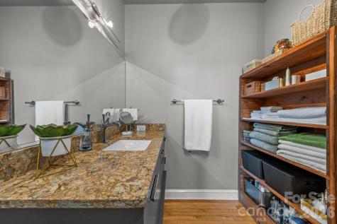 84 W Walnut Street Asheville NC 28801