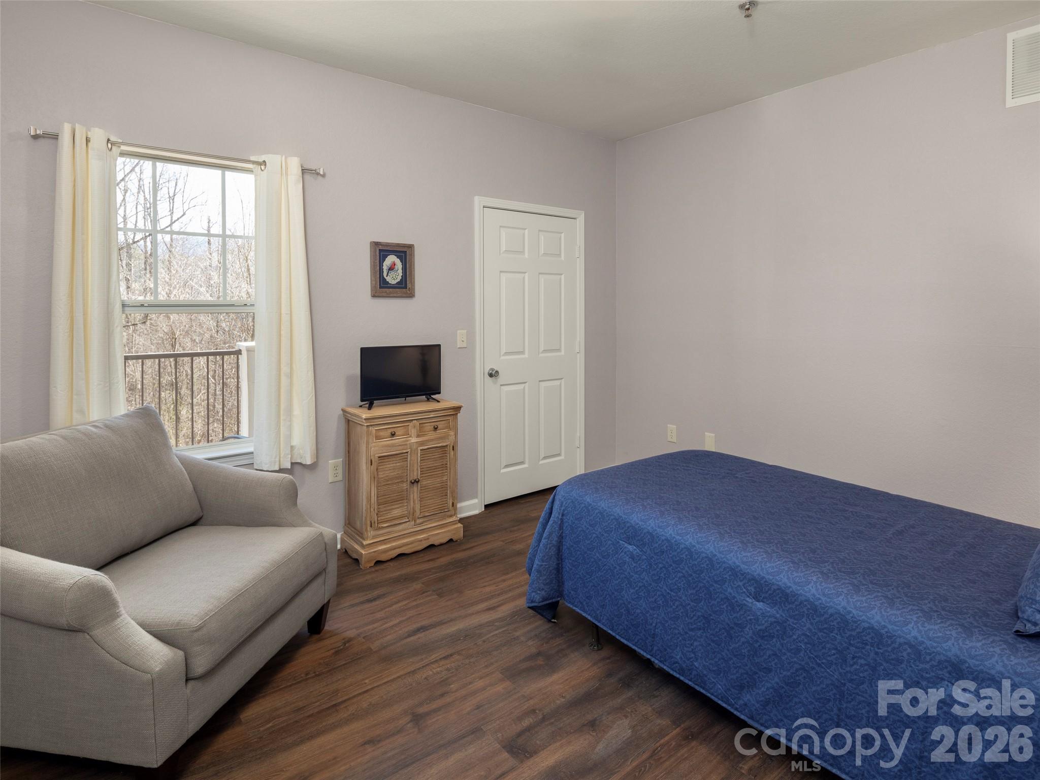 900 Vista Lake Drive Candler NC 28715