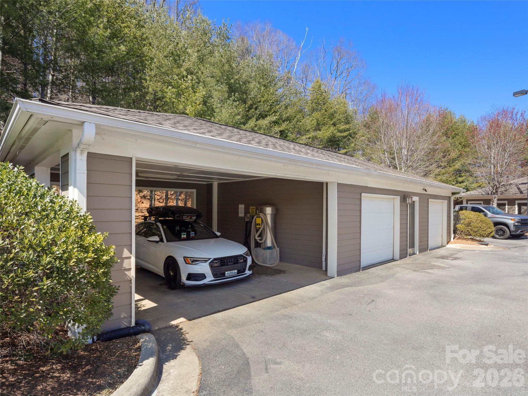 900 Vista Lake Drive Candler NC 28715