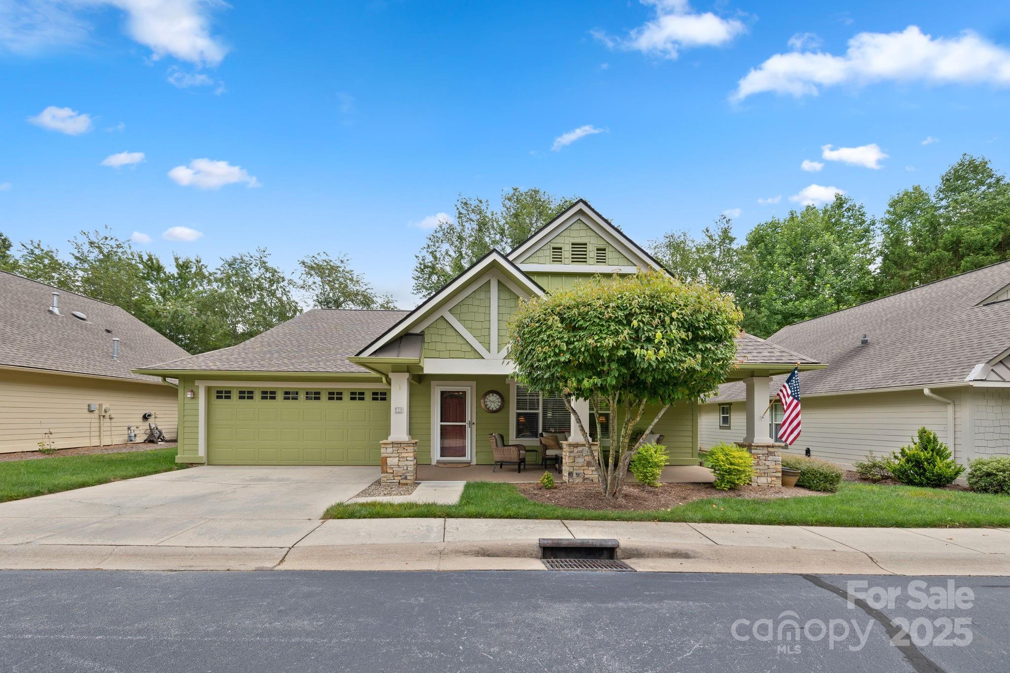 44 Gray Wolf Lane Hendersonville NC 28792