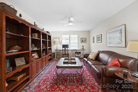 44 Gray Wolf Lane Hendersonville NC 28792