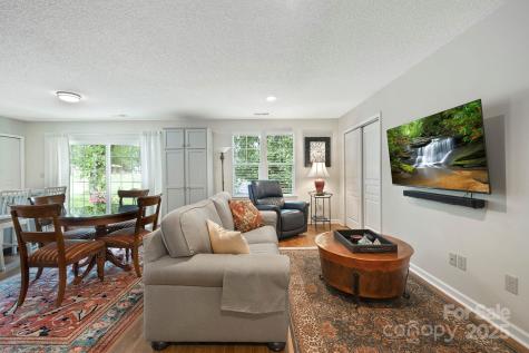 44 Gray Wolf Lane Hendersonville NC 28792