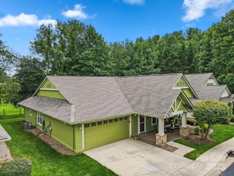 44 Gray Wolf Lane Hendersonville NC 28792