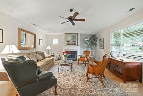 44 Gray Wolf Lane Hendersonville NC 28792
