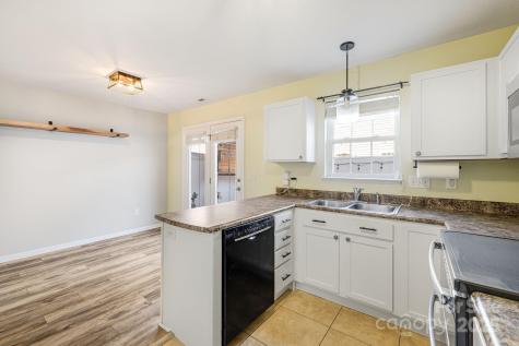 48 Lanceford Circle Fletcher NC 28732