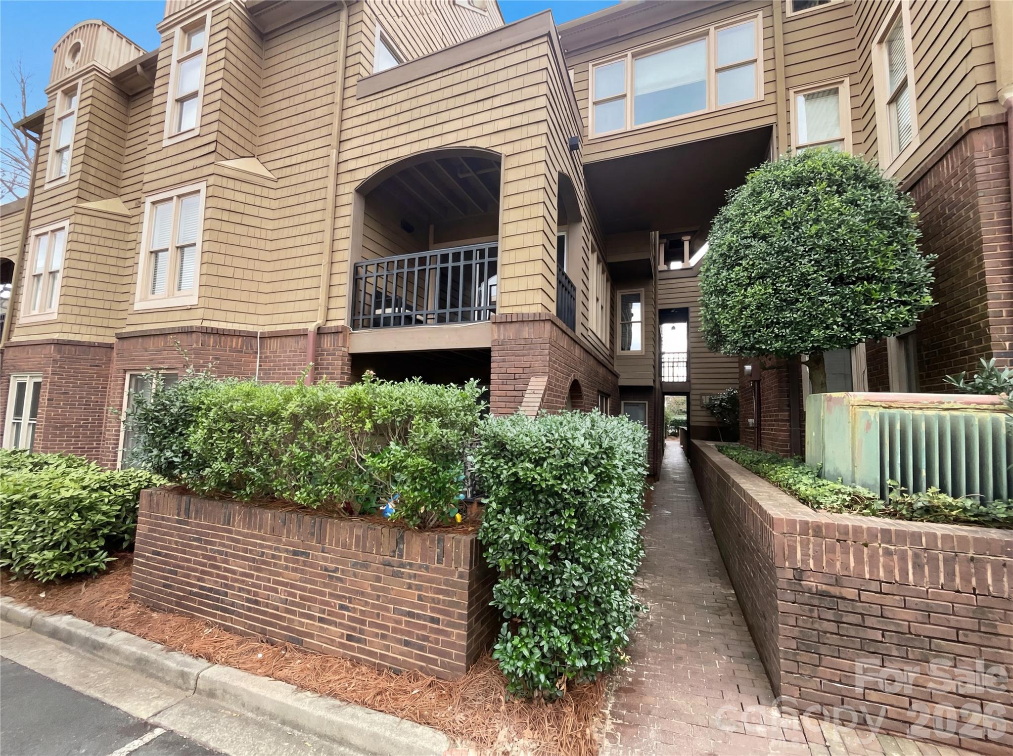 1101 E Morehead Street Charlotte NC 28204