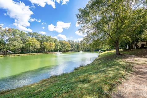 7309 Winery Lane Charlotte NC 28227
