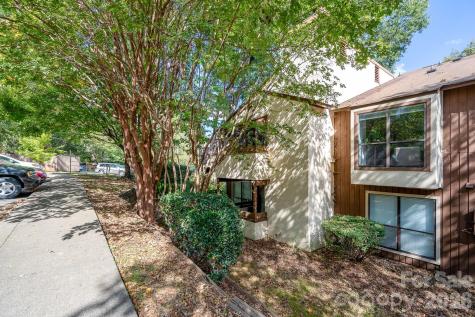 7309 Winery Lane Charlotte NC 28227