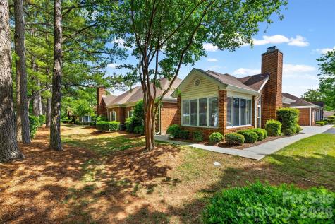 8228 Windsor Ridge Drive Charlotte NC 28277