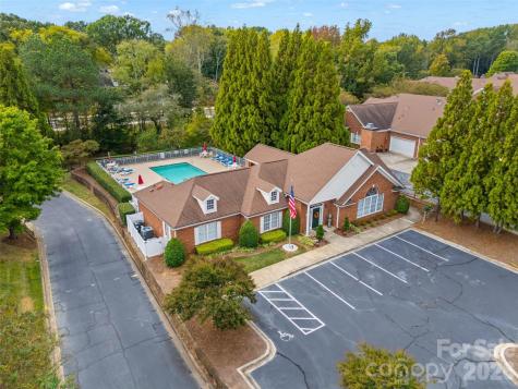 8228 Windsor Ridge Drive Charlotte NC 28277