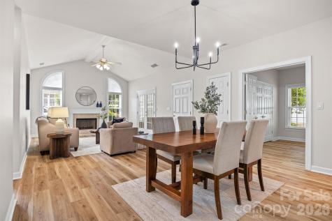 8228 Windsor Ridge Drive Charlotte NC 28277