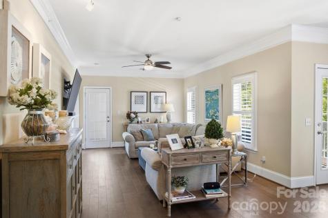 8942 Rosalyn Glen Road Cornelius NC 28031