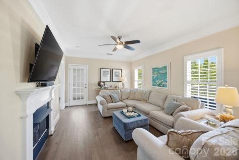 8942 Rosalyn Glen Road Cornelius NC 28031