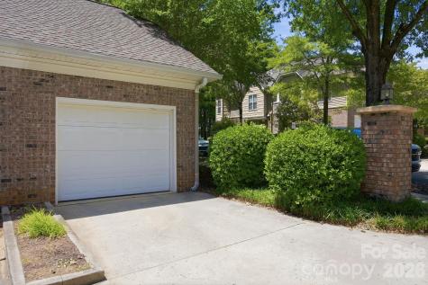 8942 Rosalyn Glen Road Cornelius NC 28031
