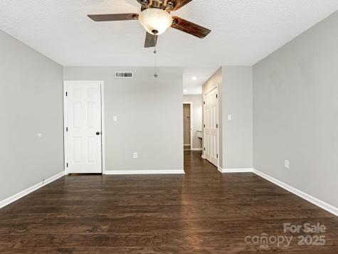 7378 Winery Lane Charlotte NC 28227