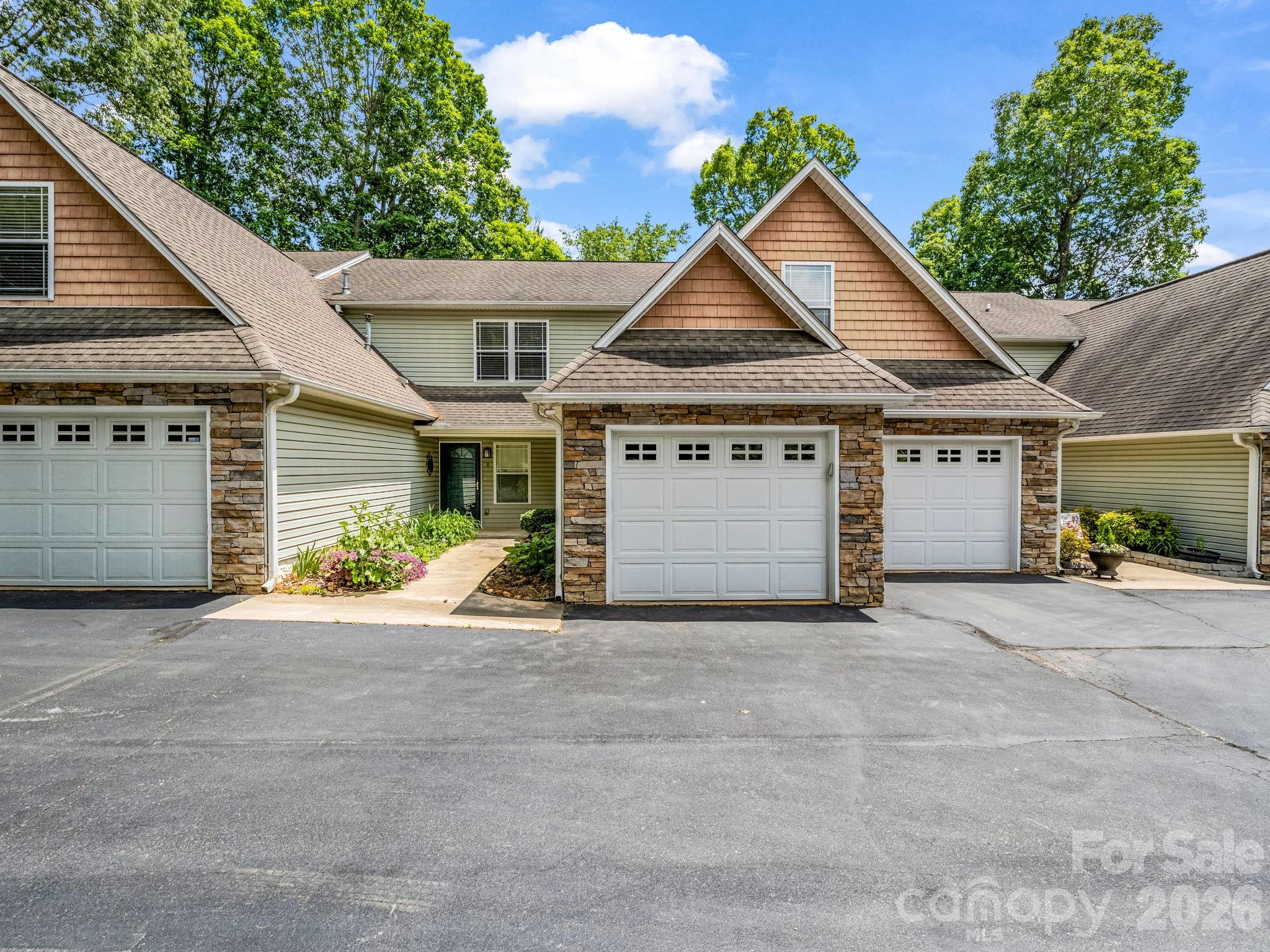 4 Rathfarnham Road Asheville NC 28803