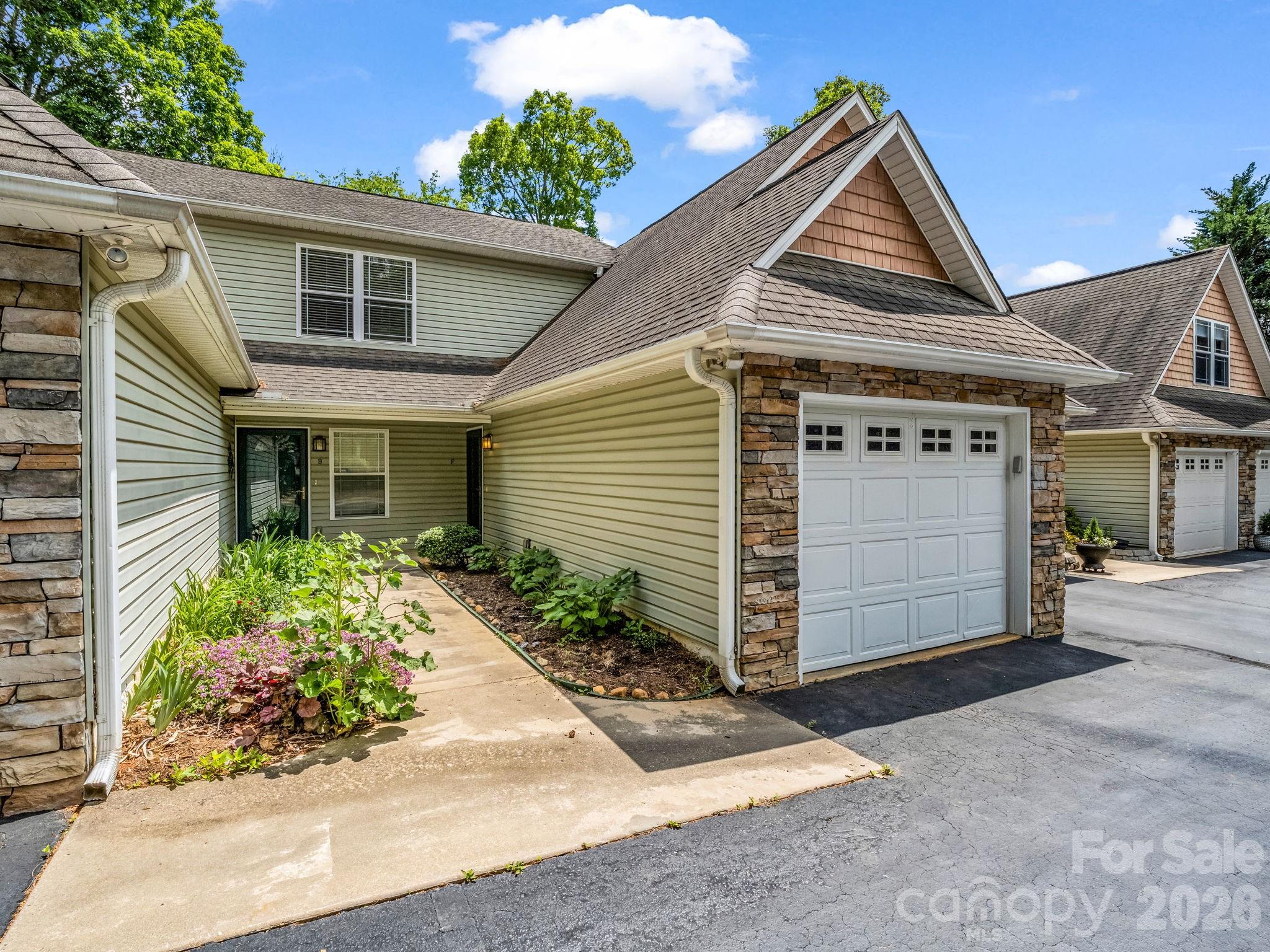 4 Rathfarnham Road Asheville NC 28803