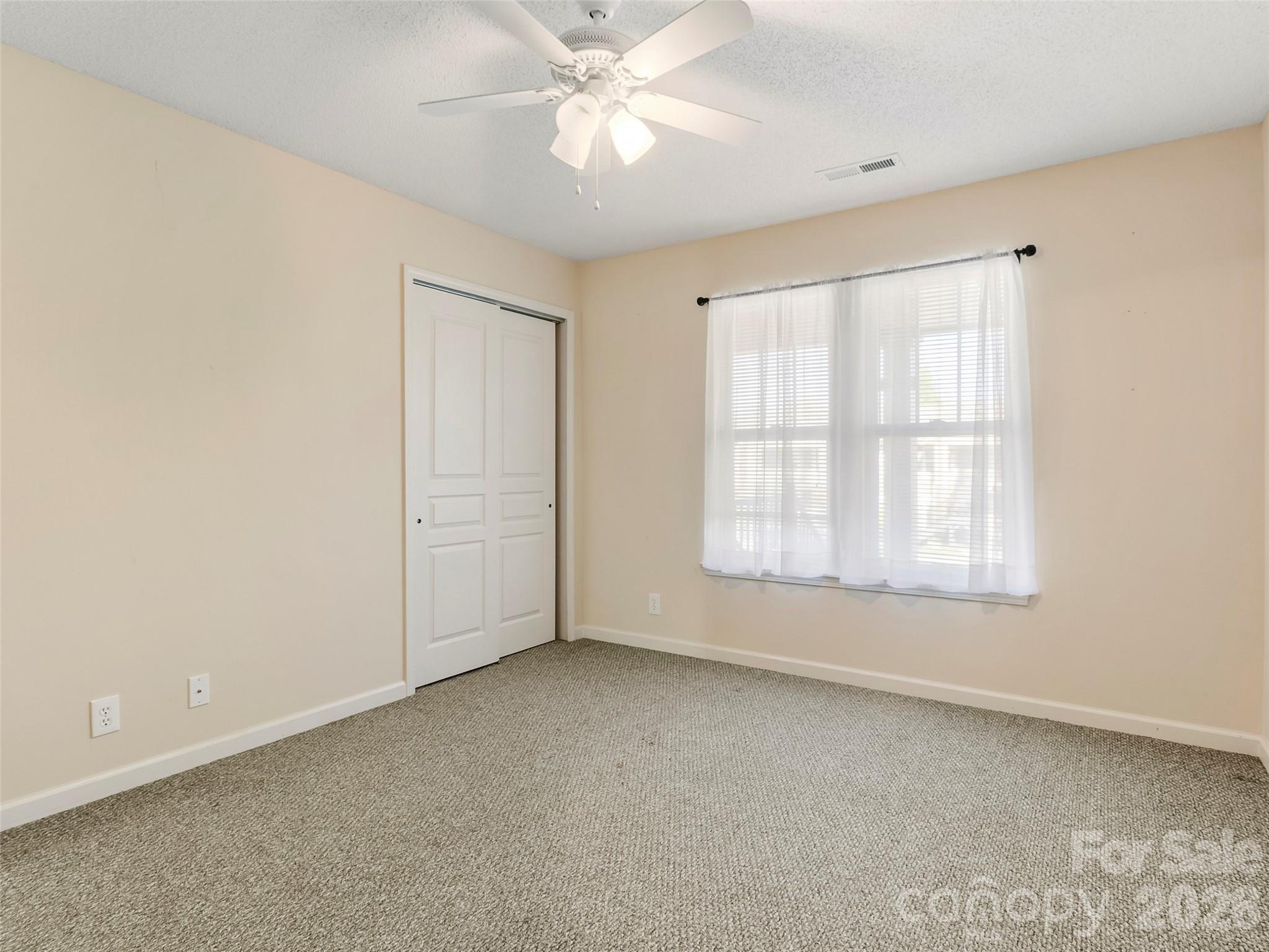 1704 Deermouse Way Hendersonville NC 28792