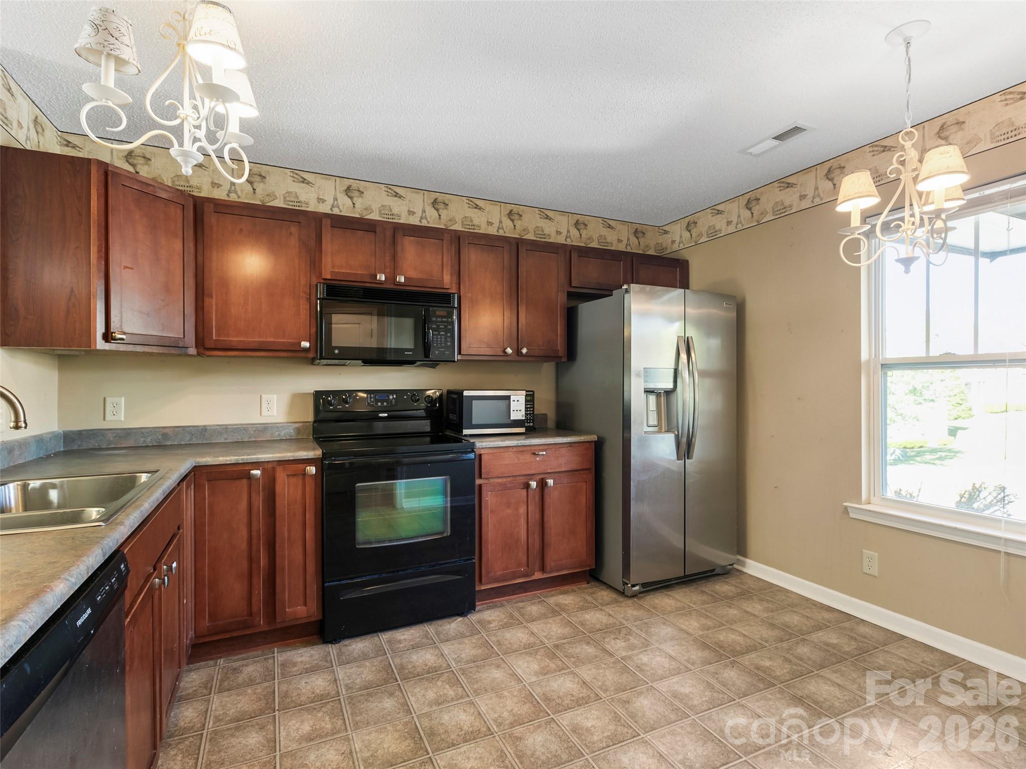 1704 Deermouse Way Hendersonville NC 28792