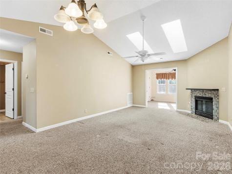 1704 Deermouse Way Hendersonville NC 28792