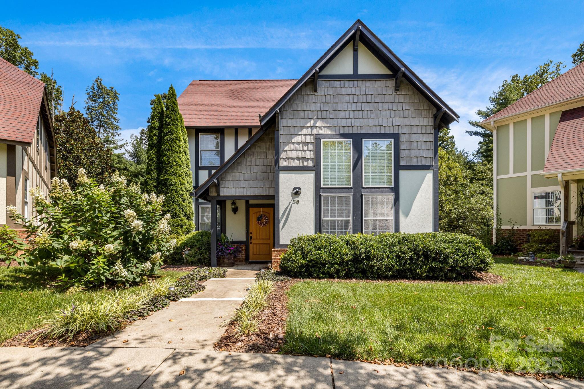 28 Trafalgar Circle Asheville NC 28805