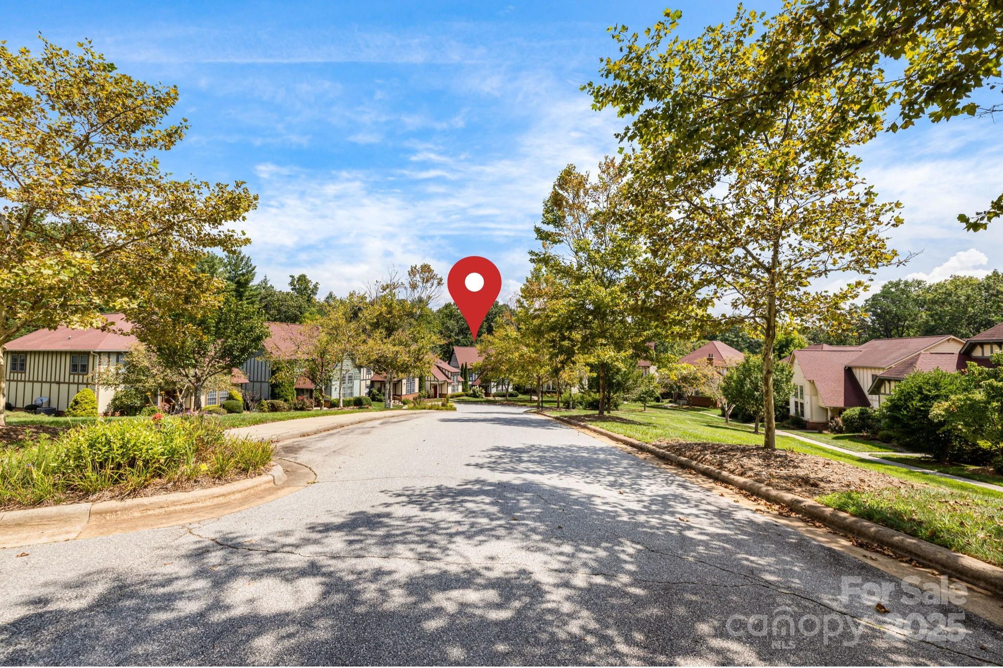 28 Trafalgar Circle Asheville NC 28805