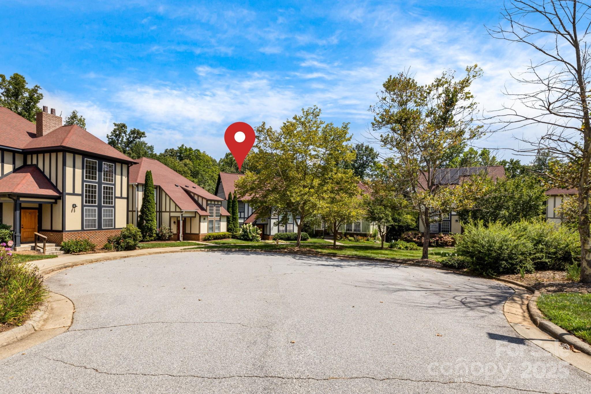28 Trafalgar Circle Asheville NC 28805